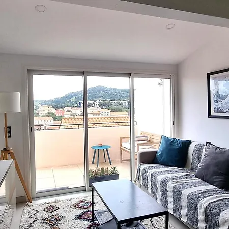 Apartmán T2 Avec Terrasse Au Coeur De Port-vendres - Fr-1-309-502