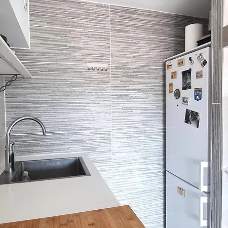 Apartmán T2 Avec Terrasse Au Coeur De Port-vendres - Fr-1-309-502 *