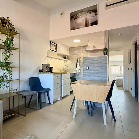 Apartmán T2 Avec Terrasse Au Coeur De Port-vendres - Fr-1-309-502 *